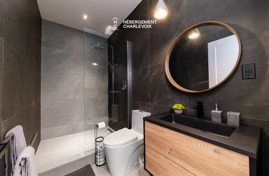 ALT-49 - Villa contemporaine offrant les splendeurs du St-Laurent!